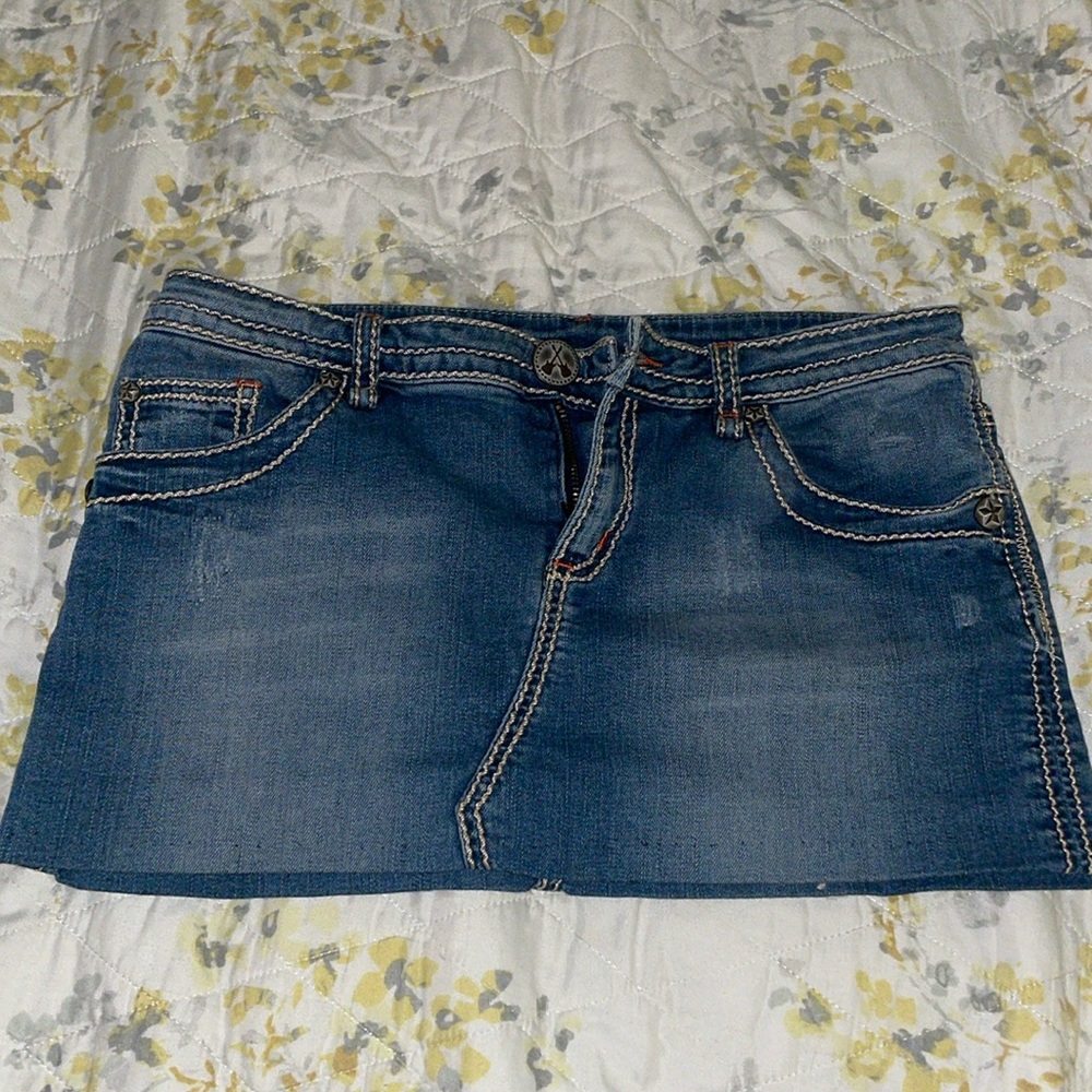 BCBG girls skirt